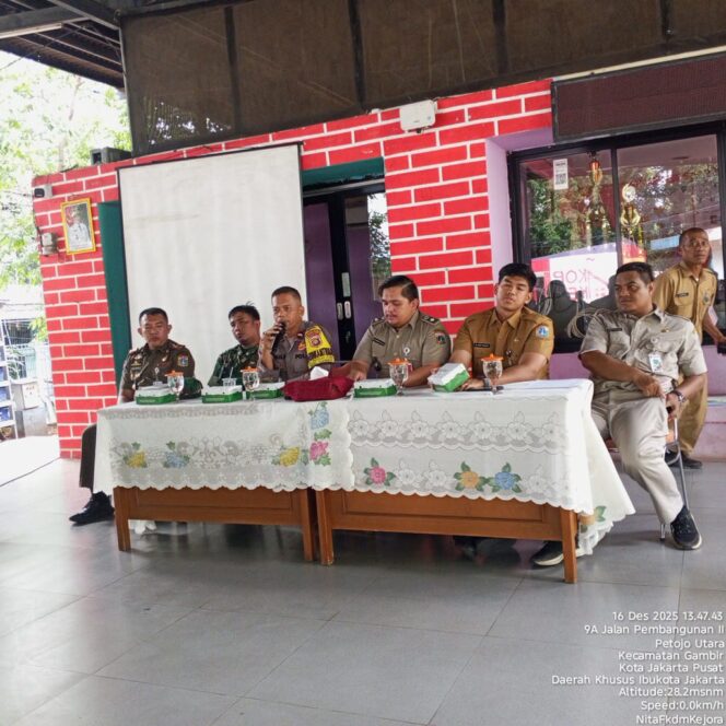 
					Bhabinkamtibmas Hadiri Rapat Koordinasi Pengamanan Natal dan Tahun Baru 2026 di Petojo Utara