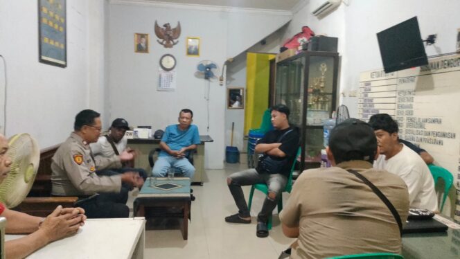 
					Humanis dan Tegas, Polisi Fasilitasi Problem Solving Perselisihan Warga di Johar Baru, Situasi Kembali Kondusif