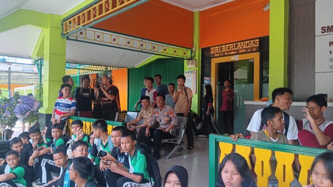 
					Class Meeting SMKN 54 Dipantau Polisi, Ciptakan Kegiatan Sekolah yang Aman