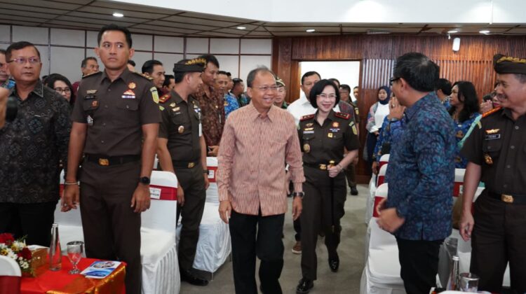 KUHP Baru Berlaku Awal 2026, Koster: Bali sudah Lama Terapkan Hukuman Sosial dengan Sentuhan Kearifan Lokal