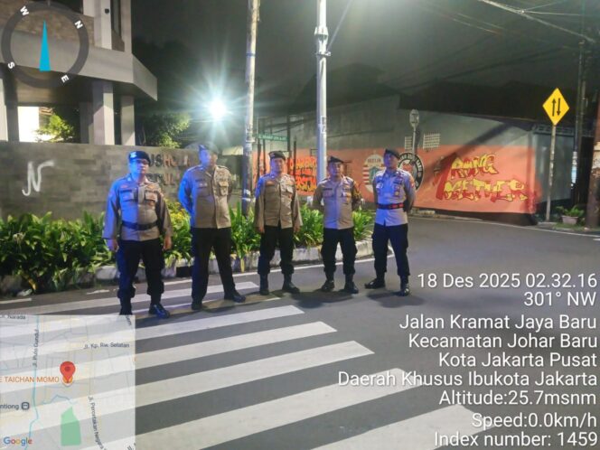 
					Patroli Cipta Kondisi Dini Hari, Polsek Johar Baru Antisipasi Gangguan Kamtibmas