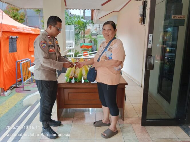 
					Gerakan Pangan Murah, Warga Kampung Rawa Terbantu Beras Bulog Harga Terjangkau