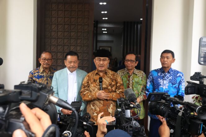 
					Komite Reformasi Polri Matangkan Agenda Pembenahan Regulasi