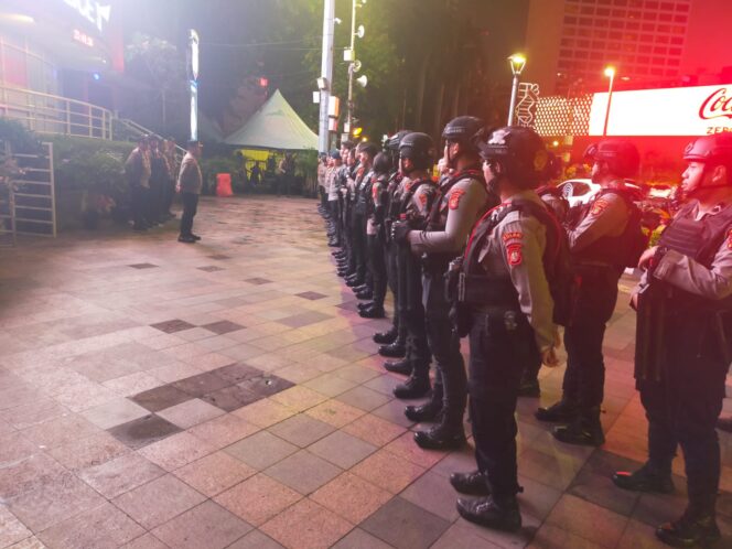 
					Apel Pengamanan HUT Jakmania ke-28, Polisi Siagakan Personel di Bundaran HI