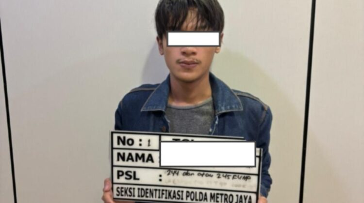 Polda Metro Jaya Bongkar Peredaran Uang Palsu Dolar, Ribuan Lembar Disita