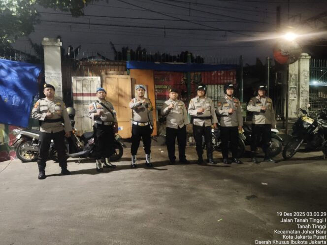
					Ciptakan Wilayah Kondusif Jelang Nataru, Polsek Johar Baru Intensifkan Patroli Antisipasi Guantibmas