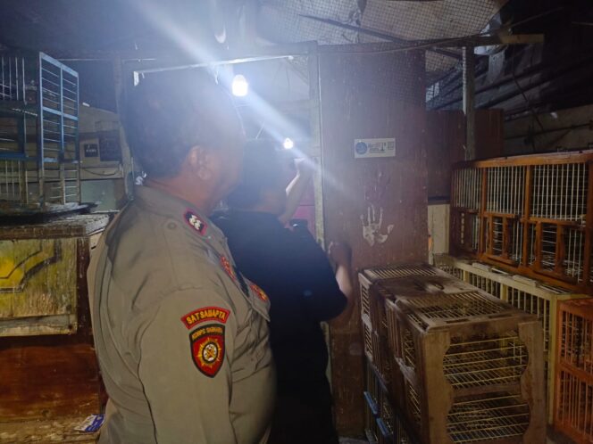 
					Patroli Kewilayahan RW 07 Benhil, Patko 1053 Bersama Ketua RW Sosialisasi Barcode Kamtibmas Kepada Warga