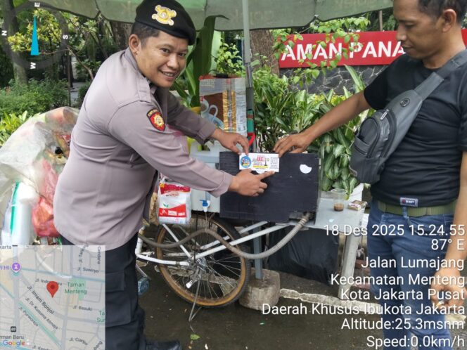 
					Barcode Sahabat Patroli Hadir di Taman Panarukan, Warga Menteng Dimudahkan Lapor Kamtibmas