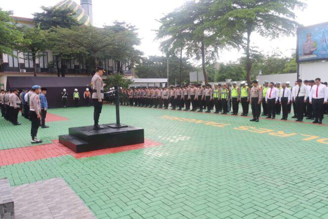 
					Polres Tangsel Gelar Apel Pasukan Operasi Lilin 2025, Siap Amankan Nataru