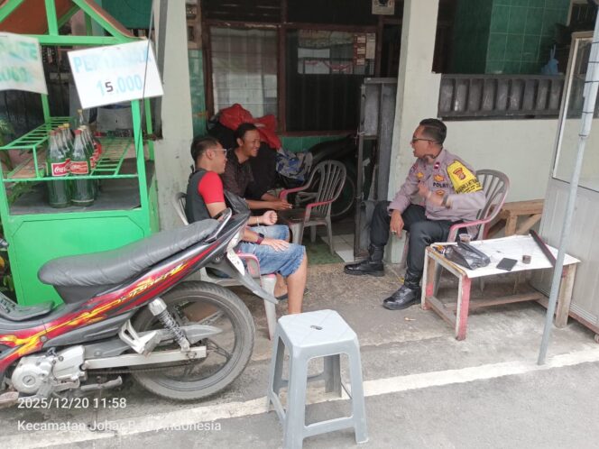 
					Cooling System dan Sambang Lingkungan, Polisi Ajak Warga Kampung Rawa Perkuat Keamanan Wilayah