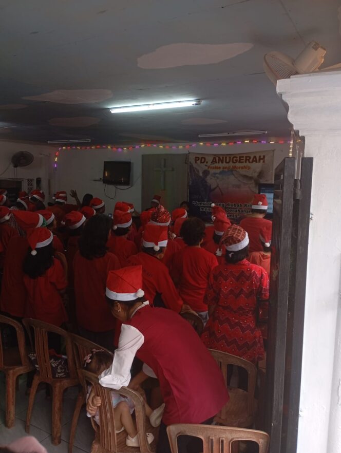 
					Pelayanan Ibadah Natal 2025 di Persekutuan Doa Anugrah Tanah Tinggi Berlangsung Aman dan Khidmat