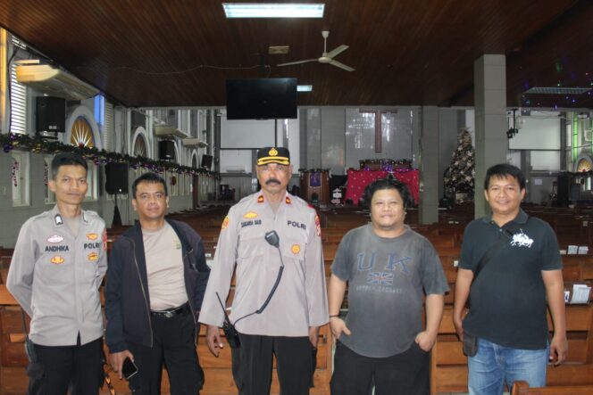 
					Pastikan Keamanan Ibadah Natal, Polsek Kemayoran Cek Sejumlah Gereja