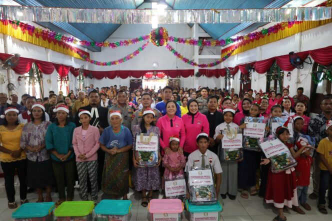 
					Hadir Membawa Harapan, Kapolda Sumut Rayakan Natal Bersama Korban Bencana di Tapanuli Selatan
