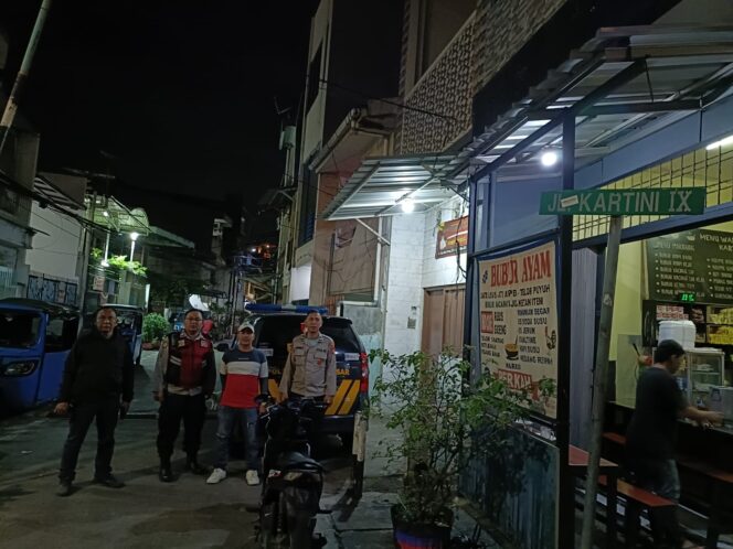 
					Polsek Sawah Besar Intensifkan Patroli Malam, Cegah Tawuran Di Pemukiman