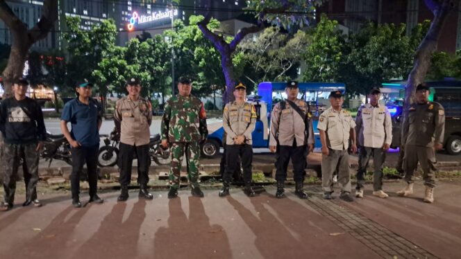 
					Jelang Natal dan Tahun Baru, Aparat Gabungan Tiga Pilar Kemayoran Tingkatkan Keamanan