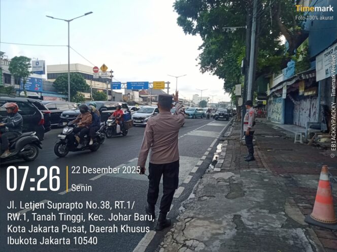
					Pelayanan Prima Pagi Hari, Polsek Johar Baru Tertibkan Lalu Lintas Demi Kenyamanan Warga