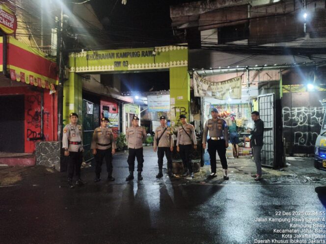 
					Libur Sekolah, Patroli Dini Hari Polsek Johar Baru Ciptakan Kondisi Aman dan Kondusif
