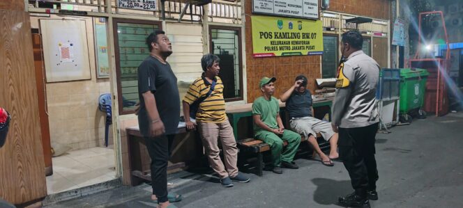 
					Patroli Polisi di Permukiman Kemayoran, Dorong Warga Tingkatkan Keamanan