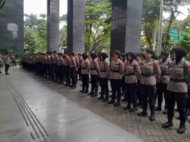 
					254 Personel Gabungan Amankan Sidang dan Unras di PN Jakarta Pusat