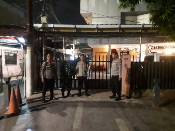 
					Patroli Gabungan Tiga Pilar Polsek Senen Intensifkan Pengamanan Jelang Natal