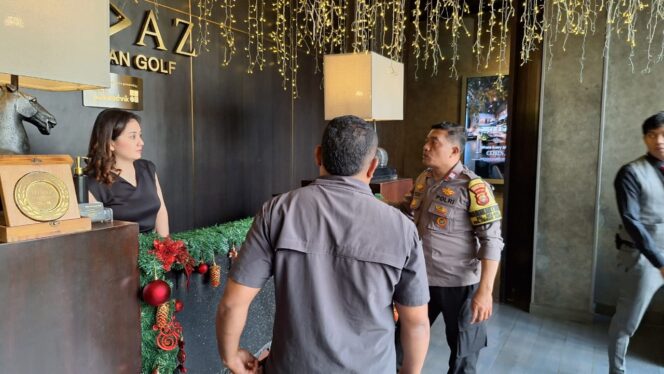 
					Kunjungan dan Himbauan Kamtibmas Bhabinkamtibmas Kelurahan Gelora di Caffe & Resto Midaz Senayan