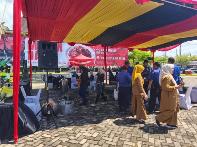 
					Polri Dukung Pemulihan Pascabanjir di Padang Melalui Kegiatan “Marandang, Pariwisata Pulih Bersama”