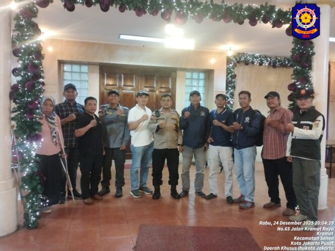 
					Polsek Senen Amankan Ibadah Malam Natal di Gereja GMIST Kramat