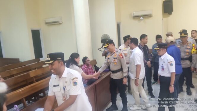
					Pastikan Ibadah Berjalan Aman, Tiga Pilar dan Polres Metro Jakarta Pusat Lakukan Pengecekan Misa Natal 2025 di Johar Baru