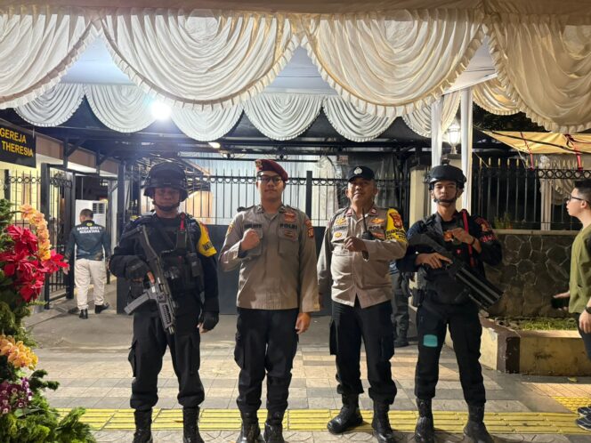 
					Polsek Metro Menteng Pastikan Misa Natal di Gereja St. Theresia Berjalan Aman dan Kondusif