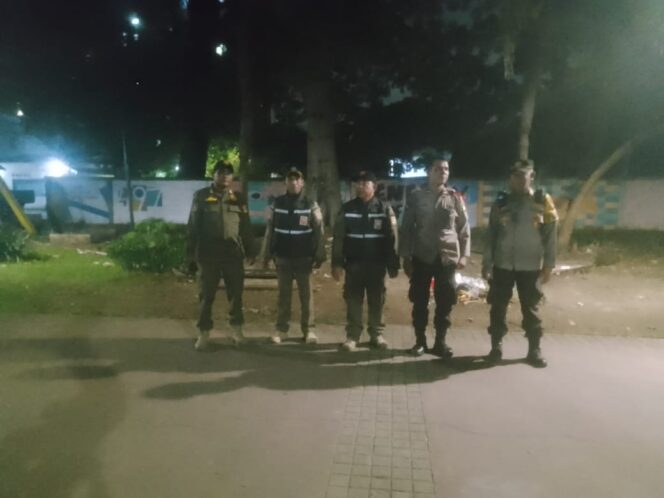 
					Jaga Kondusivitas di Hari Libur, Polsek Kemayoran Gelar Patroli Tiga Pilar Jelang Natal dan Tahun Baru