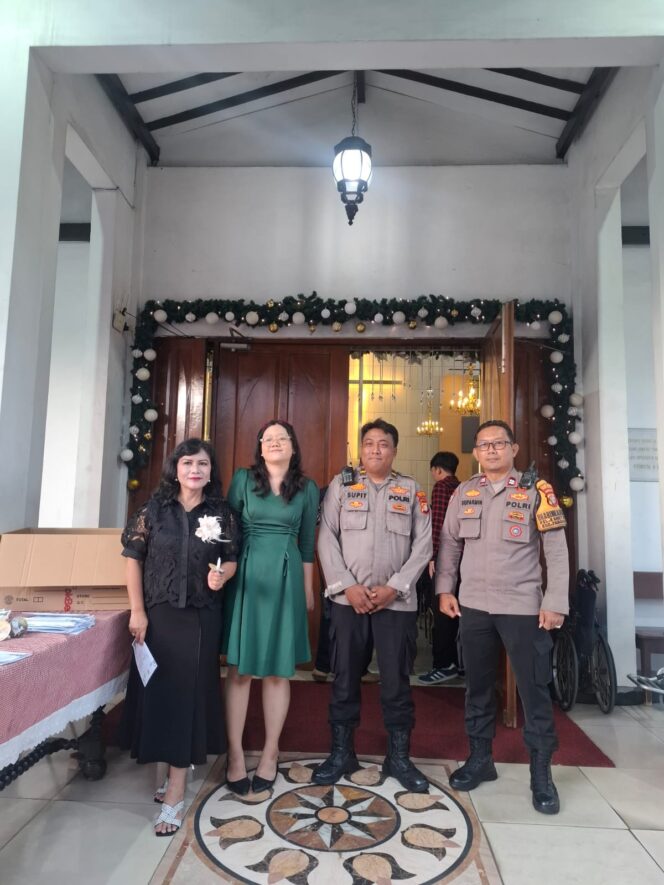 
					Kesiapsiagaan Polisi Kawal Perayaan Natal di Gereja Kristen Protestan Angkola