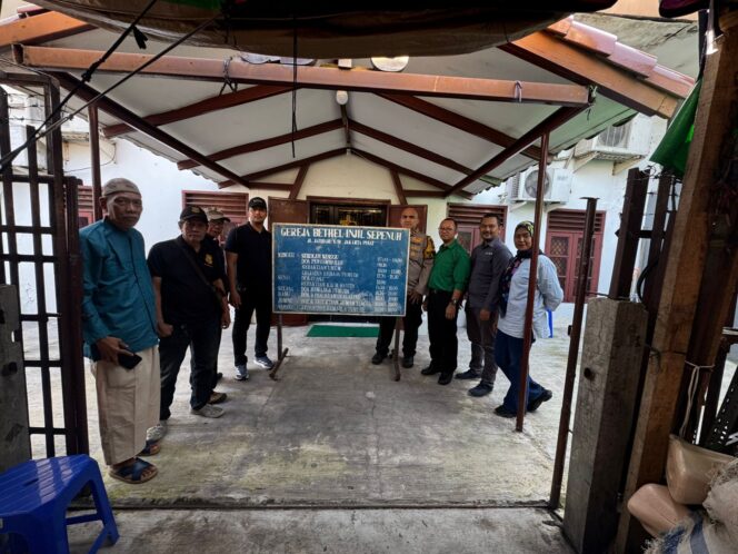 
					Ibadah Natal di Gereja GBIS Kampung Bali Berlangsung Damai, Pengamanan Dilakukan Secara Humanis