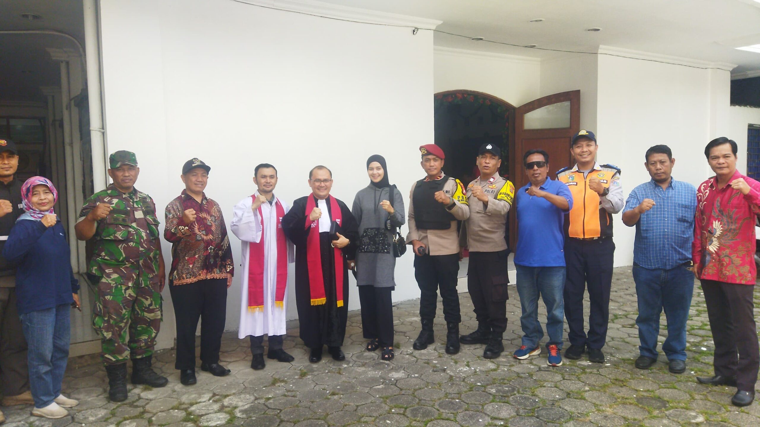 Polsek Johar Baru Amankan Ibadah Natal 2025 di Wilayah Galur, Situasi Berjalan Kondusif