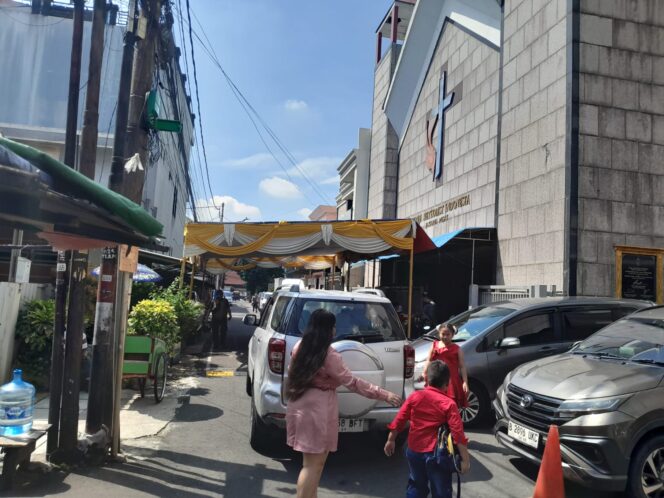 
					Pastikan Ibadah Natal Berjalan Aman, Polsek Johar Baru Laksanakan Pengamanan di Gereja Methodist Indonesia