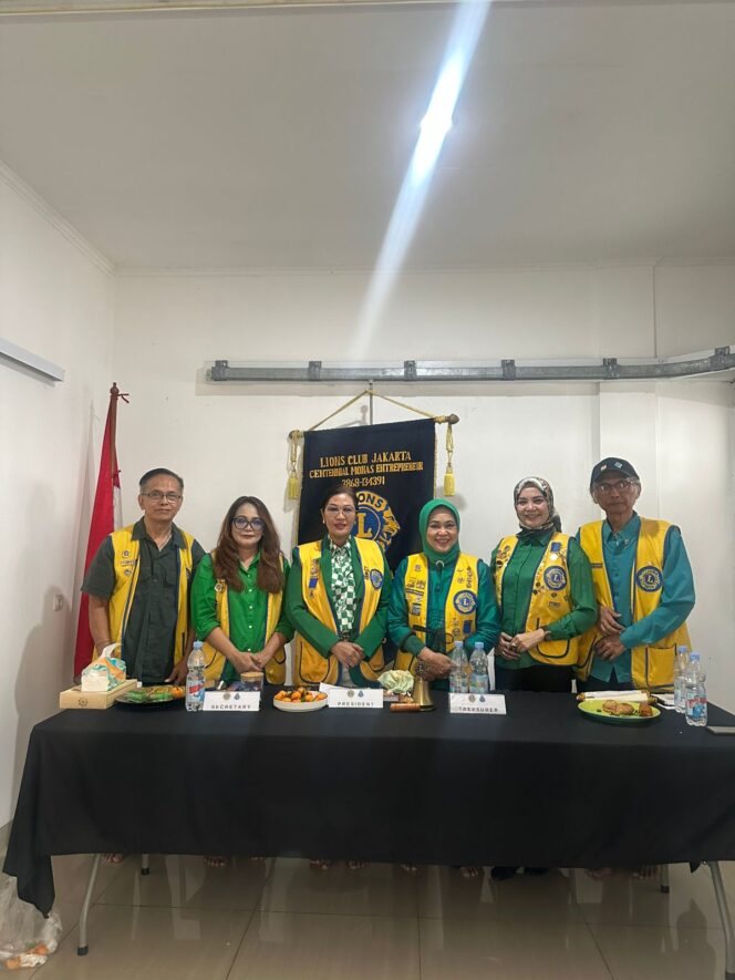 
					LIONS CLUB JAKARTA LAKSANAKAN RAPAT REGULER BULANAN DI JATIWARINGIN