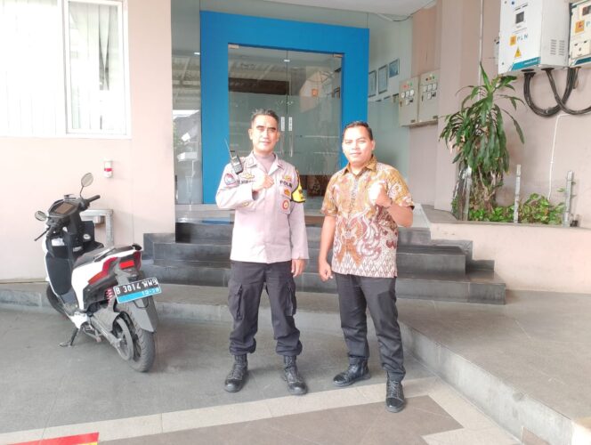 
					Libur Nataru, Bhabinkamtibmas Kartini Perkuat Sambang Warga Di Perkantoran