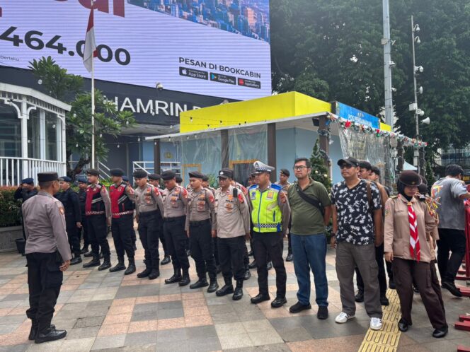 
					52 Personel Gabungan Siaga Nataru, Bundaran HI Jadi Fokus Pengamanan