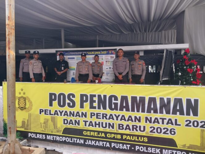 
					Patroli Terpadu Polsek Menteng, Pastikan Pengamanan Nataru di Sejumlah Gereja dan Titik Strategis