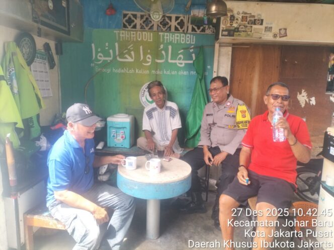 
					Liburan Sekolah, Polsek Johar Baru Intensifkan Patroli Dialogis Door to Door di RW 11