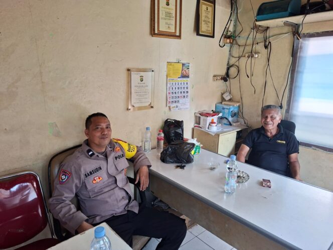
					Perkuat Sinergi Warga dan Polisi, Bhabinkamtibmas Kwitang Gelar Cooling System di RW 07
