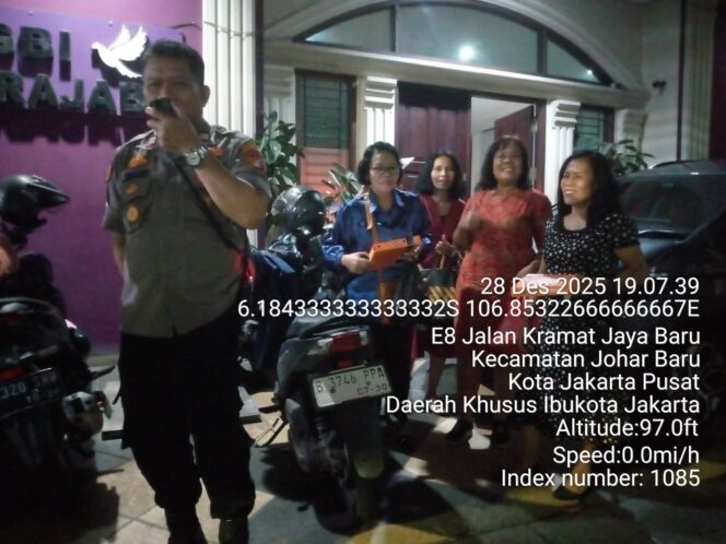 
					Pengamanan Ketat namun Humanis, Polisi Kawal Ibadah Natal 2025 di GBI Krajaba Aman