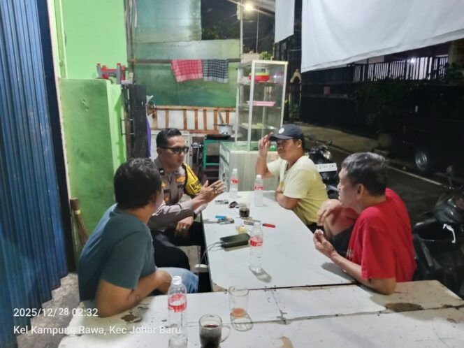
					Cooling System dan Sambang Dini Hari, Polisi Jaga Kondusivitas Kampung Rawa