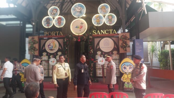 
					Inspektorat Mabes Polri Supervisi Pospam Katedral Nataru Sawah Besar