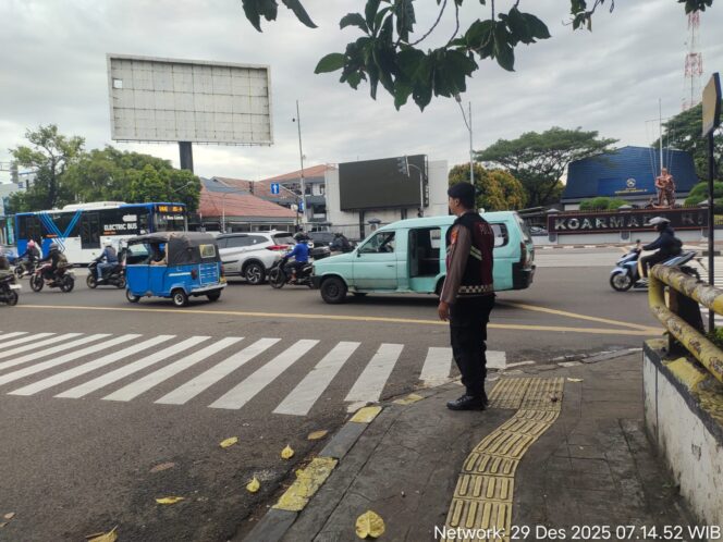 
					Pengaturan Lalin Pagi Sawah Besar, Polisi Pastikan Warga Nyaman Beraktivitas