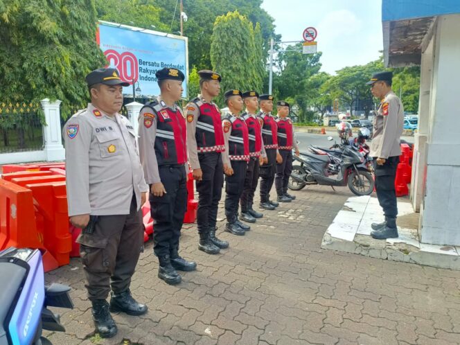 
					Kapolsek Sawah Besar Kerahkan 5 Perwiranya Dalam Apel Pengamanan Unjuk Rasa di Gambir