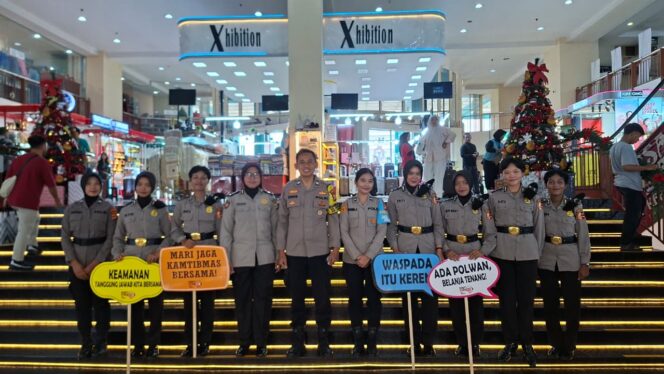 
					Patroli Dialogis Polsek Metro Tanah Abang dan Polwan di Thamrin City, Imbau Pengunjung Tetap Waspada Saat Libur Nataru