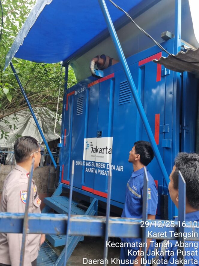 
					Antisipasi Musim Hujan, Bhabinkamtibmas Karet Tengsin Tinjau Kesiapan Pompa Air Rusun Karet Tengsin