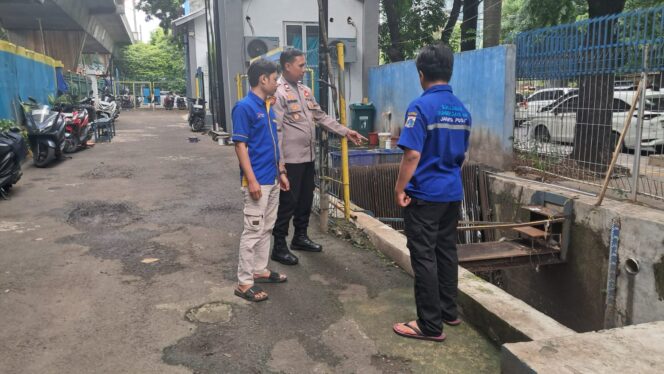 
					Kapolsubsektor Pegangsaan Pastikan Pompa SDA Jalan Penataran Siap Antisipasi Genangan