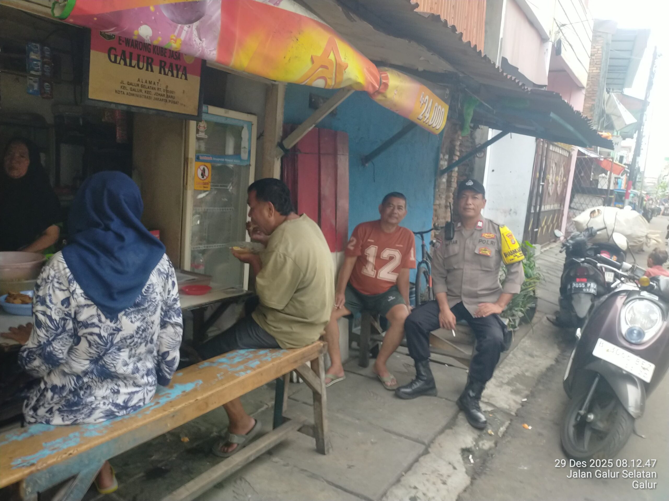 Jelang Nataru, Polisi Sambangi Warga Galur Perkuat Deteksi Dini Kamtibmas