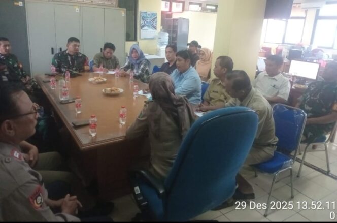 
					Sambut Pergantian Akhir Tahun, Tiga Pilar Gelar Rapat Koordinasi Kamtibmas RW 05 Johar Baru